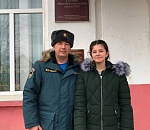 В Астрахани 17-летняя дочь пожарного, рискуя своей жизнью, спасла ребенка