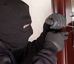 В Астраханской области группа из пяти молодых людей подозревается в грабеже