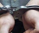 	 В Астрахани на улице Анри Барбюса двое ограбили девушку