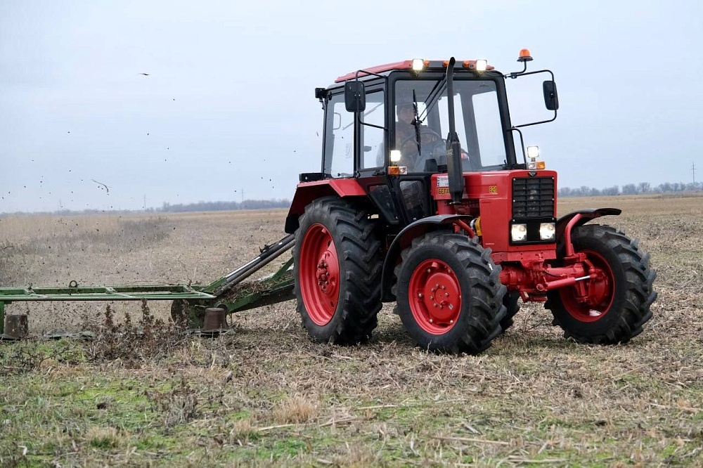 Агропром обогнал нефтегазовый сектор по зарплате в Астраханской области