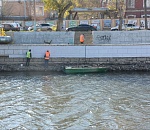 В Астрахани закрасили огромное граффити на откосе Кутума