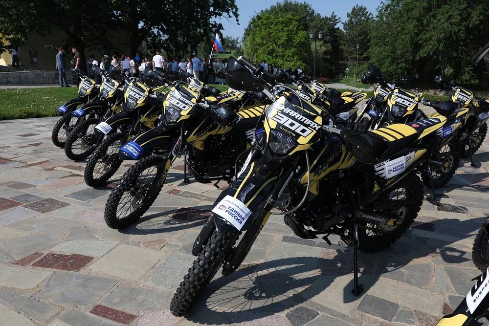 Астраханским бойцам на передовую отправили 21 мотоцикл