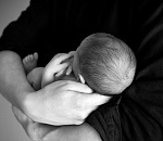 За рождение ребенка будут платить больше 15 тыс. рублей