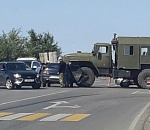 На севере Астраханской области военный грузовик протаранил «Ладу», видео