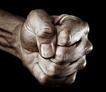 Астраханец избил мать до состояния комы