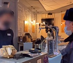 В Астрахани сотрудники общепита нарушают ковидные ограничения: видео