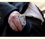 Правительство потратит 500 млрд руб. на удвоение зарплат чиновникам