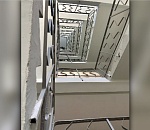 Астраханца остановили от желания спрыгнуть с 9-го этажа