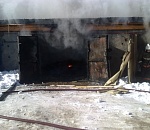 В Астрахани сгорели два гаража и автомобиль, в области – три тонны сена