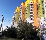 В Астрахани при пожаре в 12-этажном доме пострадала женщина