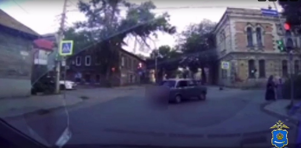 Автолихача-иностранца выдворили из России после 11 нарушений ПДД на дорогах Астрахани