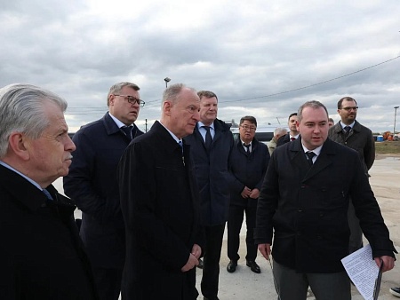 Николай Патрушев поручил форсировать модернизацию астраханского порта Оля