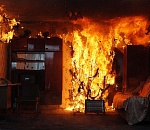 В Астраханской области ночью сгорел жилой дом