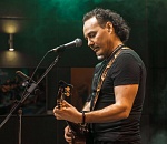 В Астрахани выступит знаменитый певец Джанго 