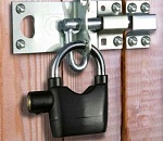 Астраханец едва не лишился квартиры из-за долга