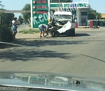 В Астрахани "Газель" и "КАМАЗ" не поделили дорогу. "Газели" пришлось несладко