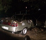 В Астраханской области сгорели два автомобиля: на трассе и во дворе