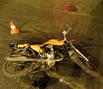 В Астрахани мотоциклист, лишенный прав, врезался во внедорожник