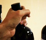 Астраханец украл бутылку коньяка, пытаясь впечатлить девушку