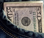 Зарплаты астраханских чиновников удивили Минфин РФ