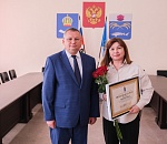 Лучших муниципальных работников наградили в Камызякском районе