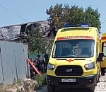 Астраханские спасатели ломали дверной проем, чтобы вынести из огня женщину-инвалида 