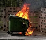 В Астрахани у мусорки угорели двое бездомных