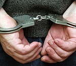 Пьяный астраханец отобрал планшет у школьника посреди улицы