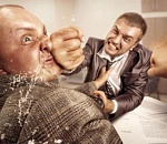 Астраханец подрался с сотрудниками похоронного бюро