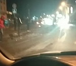 Видео дня: астраханцы больше не рассчитывают на коммунальщиков и расчищают дороги сами