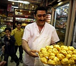 Иранские власти пообещали накормить астраханцев киви, напоить чаем и обложить керамической плиткой