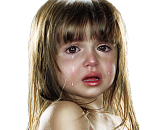 Астраханка оставила трехлетнюю дочь на семь часов в закрытом доме без еды и воды 