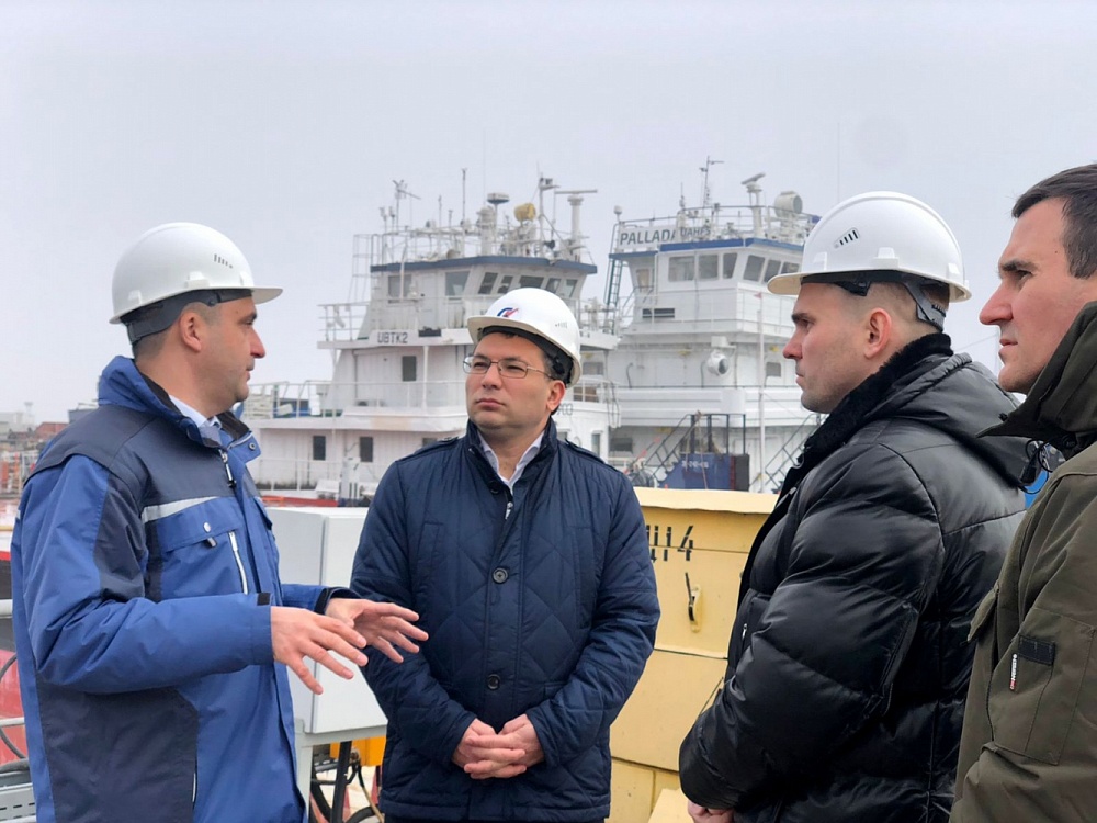 Региональный минэк окажет поддержку астраханской судоремонтной компании