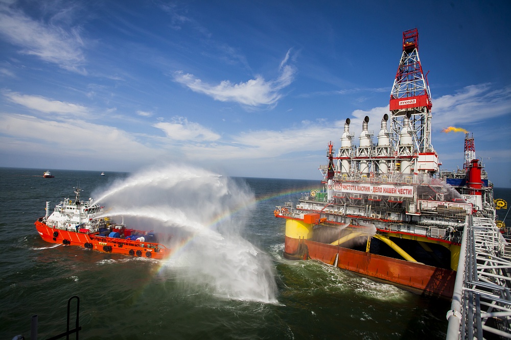 В акватории Каспия прошли международные комплексные учения по ликвидации ЧС с участием пяти стран