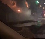 В Астрахани мощно горит киоск (ВИДЕО)