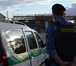 Астраханец чуть не лишился автоприцепа и ﻿недвижимости из-за миллионного долга