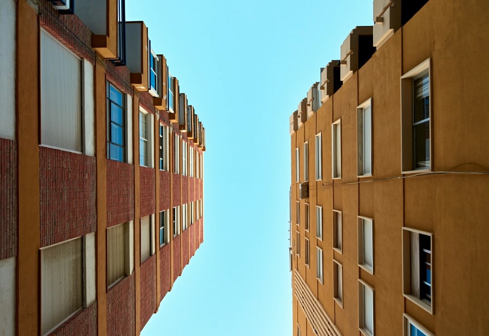 Не мытьем так катаньем? Застройщики не оставляют попыток протащить точечную застройку Астрахани