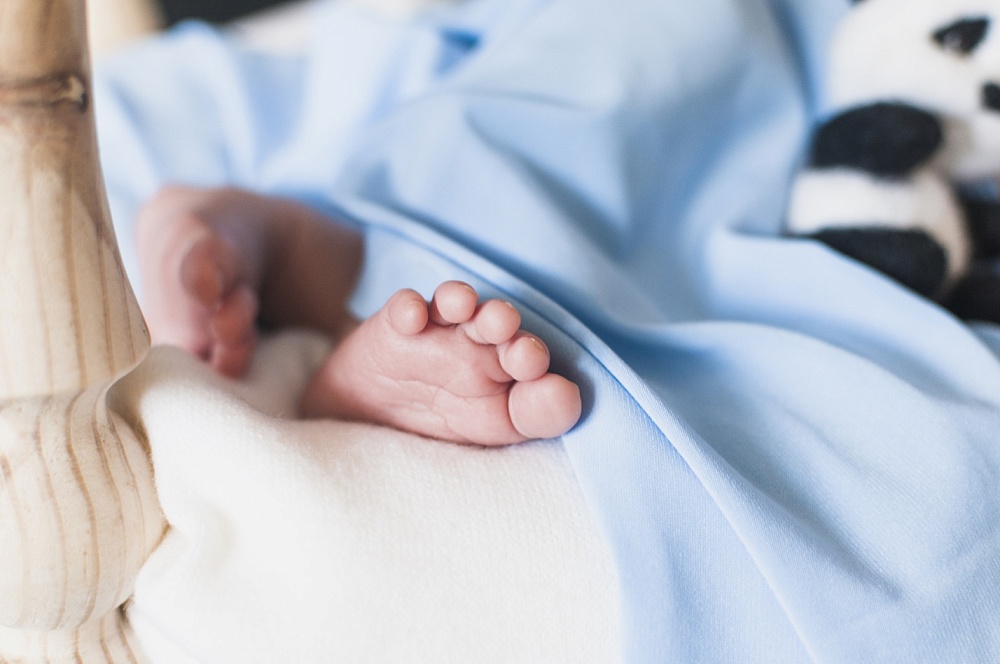 Астраханские хирурги спасли новорожденного от редкой патологии черепа