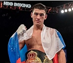 Отец абсолютного чемпиона по боксу передал астраханским тренерам уникальные записи