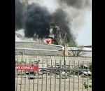 В Астрахани полыхает мощный пожар, видео