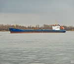 Сухогруз сел на мель в Астраханской области