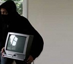 Астраханец украл у матери-пенсионерки телевизор