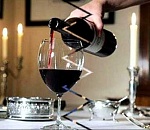 Астраханец, обокравший автомойку, чтобы угостить дам, пошел под суд