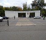 В Астрахани водитель сбил студентку у входа в вуз и скрылся