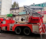 В Астрахани пожар в торговом центре потушили за несколько минут