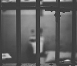 Бил головой о землю: астраханцу дали 8 лет строгача за убийство сожительницы