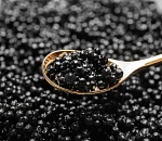 Два астраханца пытались вывезти за границу 27 килограммов черной икры