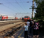 Астраханские школьники до конца лета смогут ездить на пригородных поездах за полцены