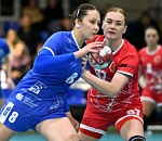 В тяжелом дерби «Астраханочка» вырвала победу, проигрывая после первого тайма 4 мяча 