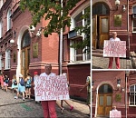 Женщина пикетирует здание администрации губернатора, чтобы открыть Бабушкину глаза на астраханский спорт